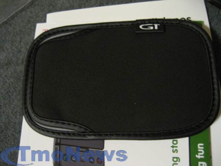 Illustration for article titled T-Mobile G1 Unboxed, Ready For Belt Clips Everywhere